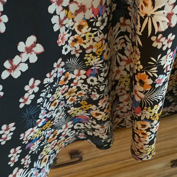 Zara black mini dress with flowers - Picture 4 of 9